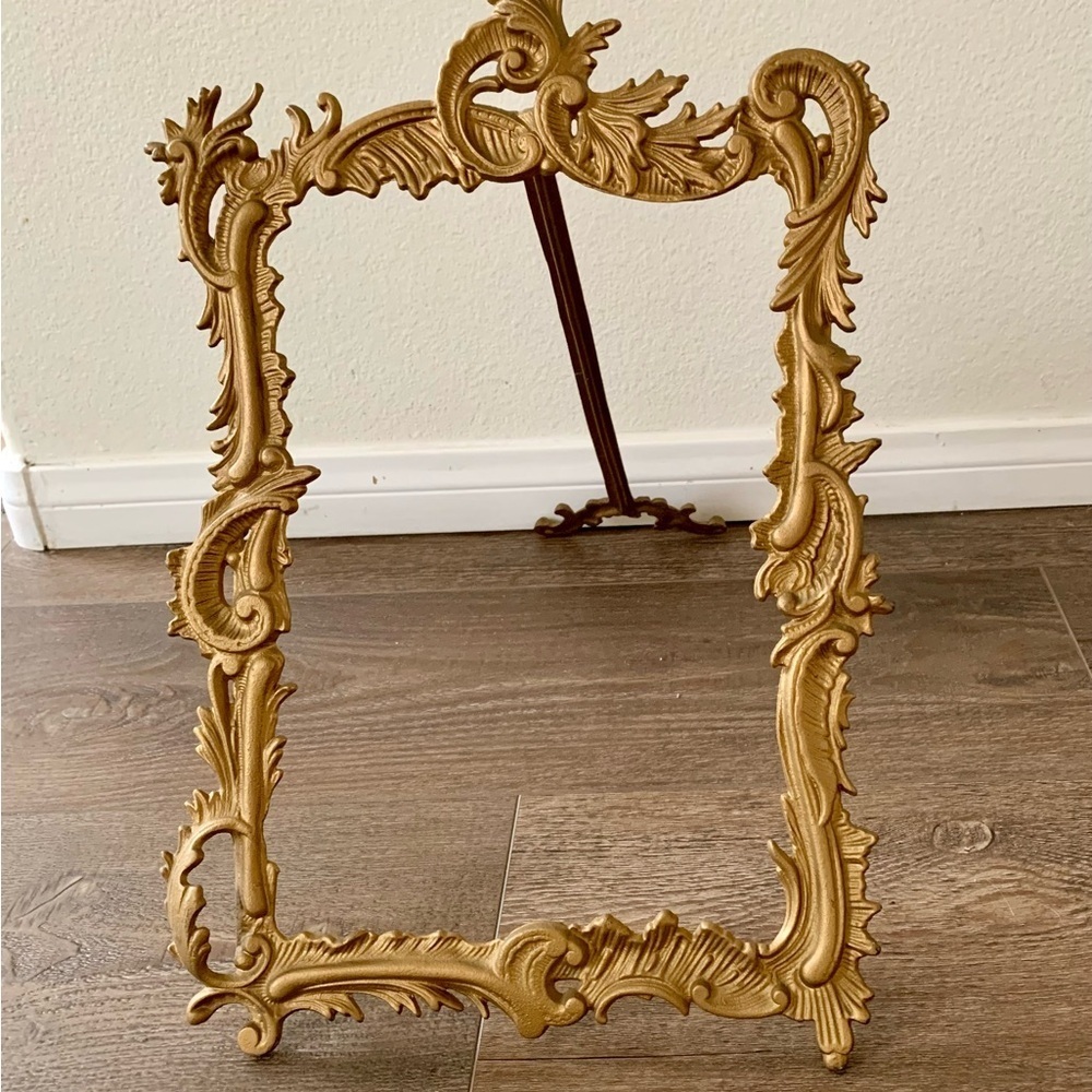Vintage Iron Art Free Stand Pictured Frame
